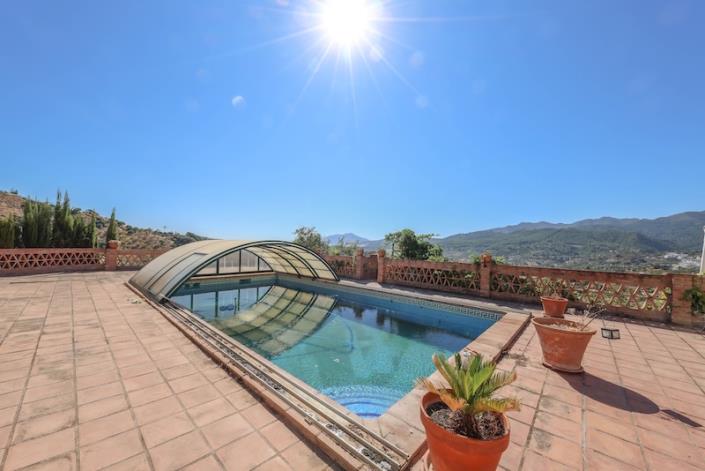 Image No.42-3 Bed Villa / Detached for sale