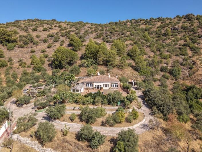 Image No.55-3 Bed Villa / Detached for sale
