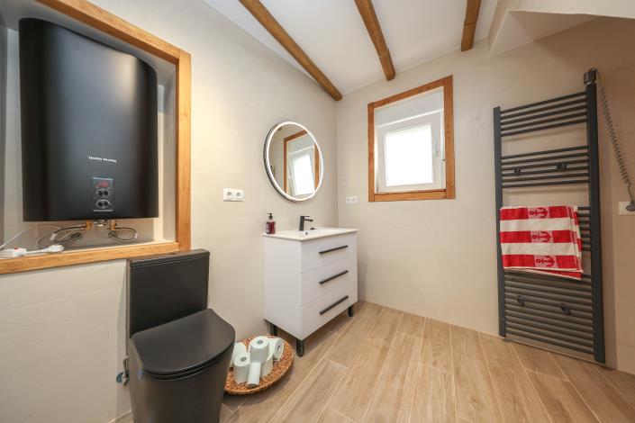 Image No.18-3 Bed Townhouse for sale