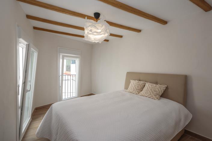 Image No.19-3 Bed Townhouse for sale