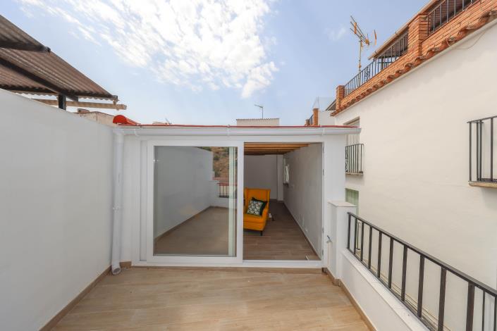 Image No.31-3 Bed Townhouse for sale