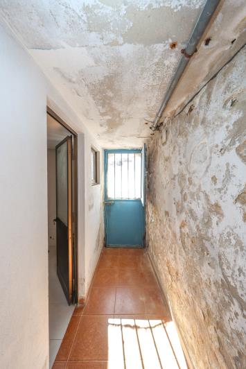 Image No.21-1 Bed Townhouse for sale