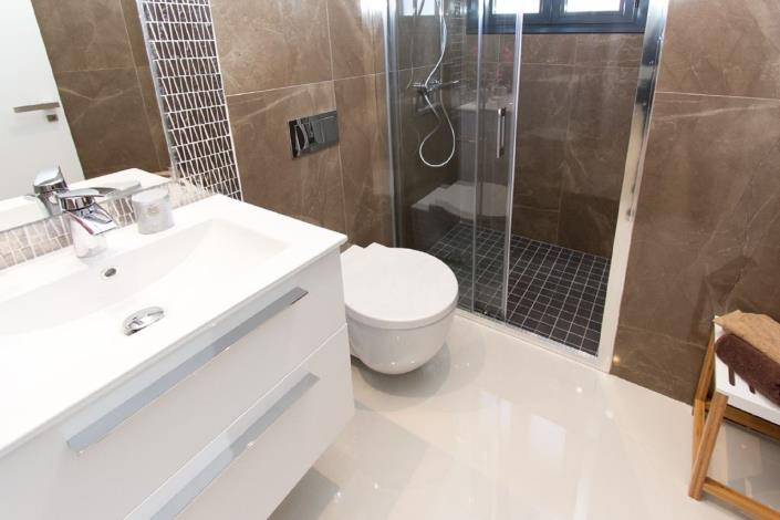 Image No.8-4 Bed Villa / Detached for sale