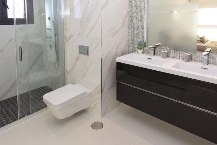 Image No.10-4 Bed Villa / Detached for sale