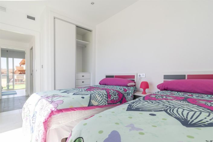 Image No.19-3 Bed Villa for sale