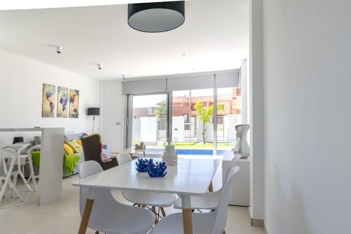 Image No.3-3 Bed Villa for sale