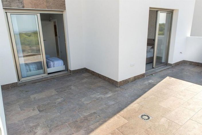 Image No.18-3 Bed Villa for sale