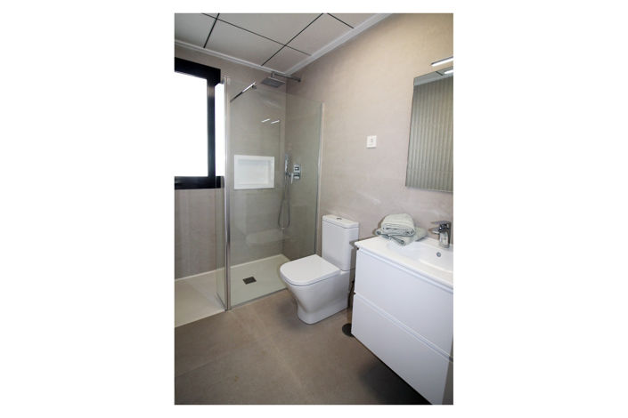 Image No.30-3 Bed Townhouse for sale