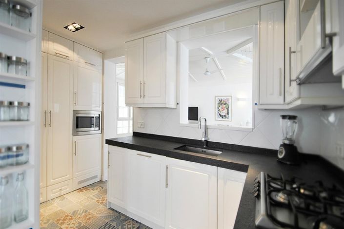 Image No.9-5 Bed Villa for sale