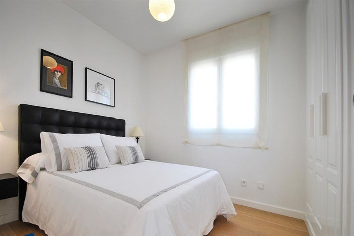 Image No.17-5 Bed Villa for sale