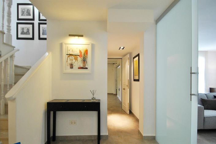 Image No.15-5 Bed Villa for sale