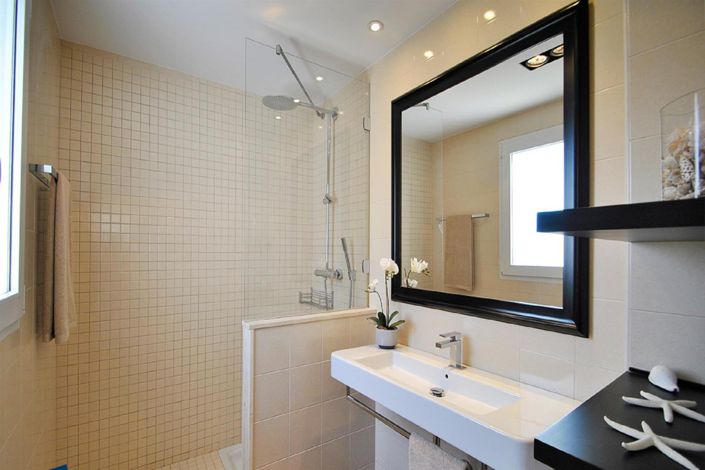 Image No.25-5 Bed Villa for sale