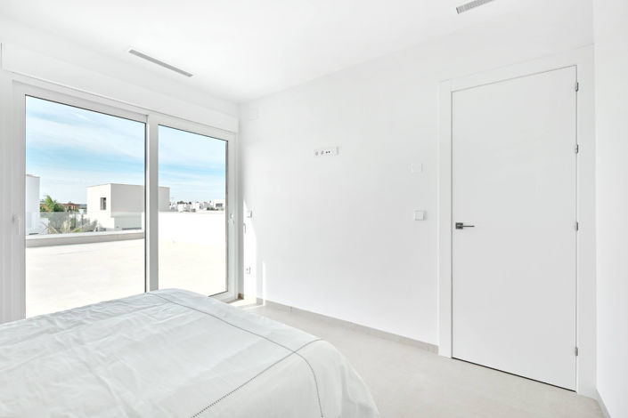 Image No.31-3 Bed Villa for sale