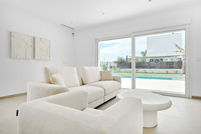 Image No.4-3 Bed Villa for sale