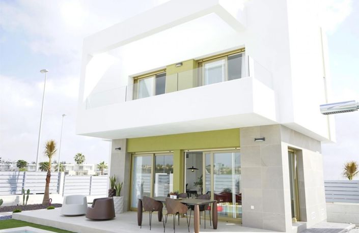 Image No.1-3 Bed Villa for sale