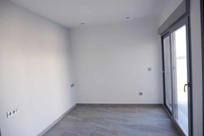 Image No.3-2 Bed Villa for sale