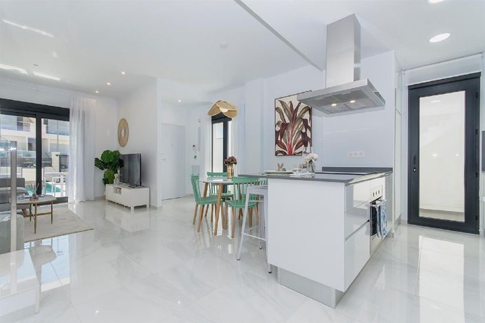 Image No.10-3 Bed Villa for sale