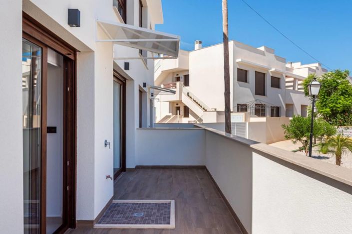 Image No.20-2 Bed Apartment for sale