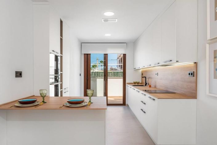 Image No.8-2 Bed Apartment for sale