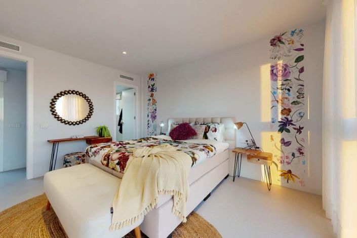 Image No.10-3 Bed Villa for sale