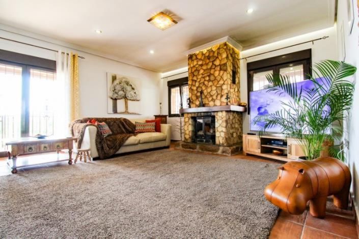 Image No.4-4 Bed Villa for sale