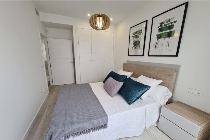 Image No.5-3 Bed Townhouse for sale