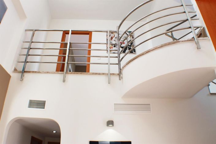 Image No.10-4 Bed Villa for sale