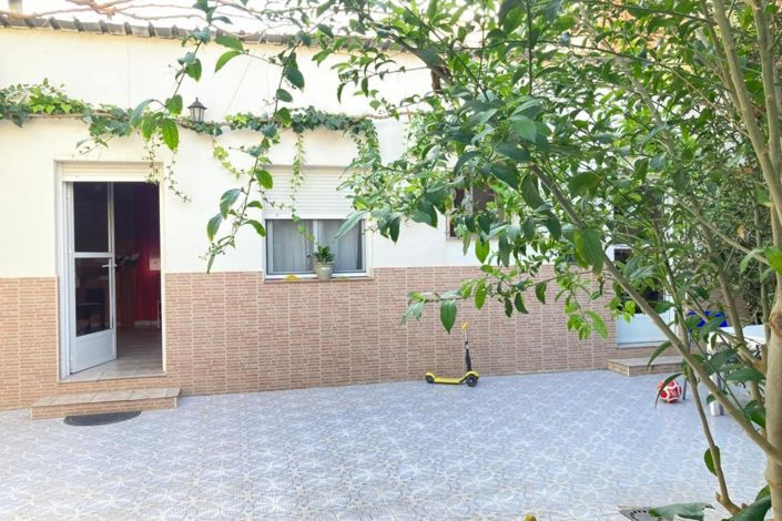 Image No.33-Maison de ville de 6 chambres à vendre à Catral