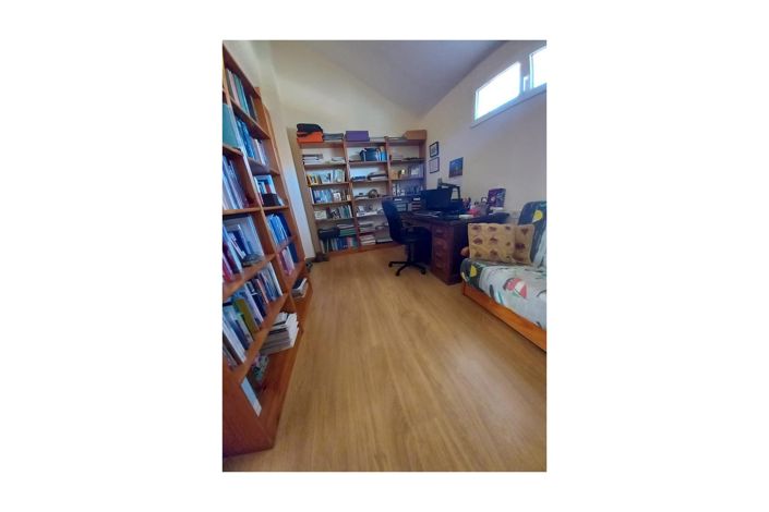 Image No.5-7 Bed Townhouse for sale