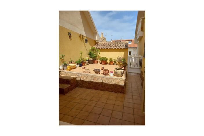 Image No.7-7 Bed Townhouse for sale