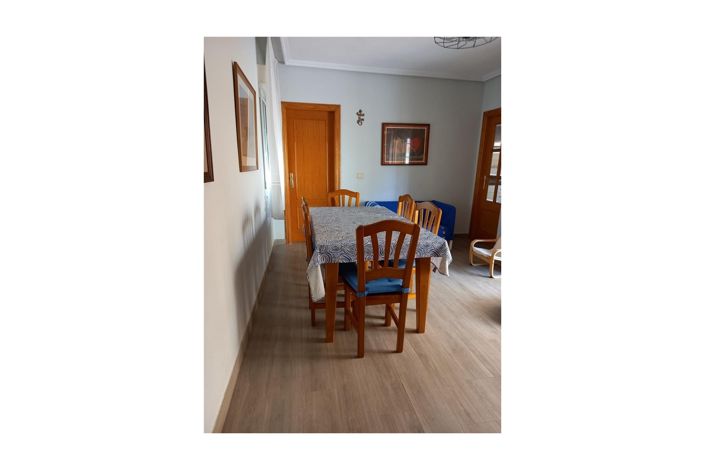 Image No.9-7 Bed Townhouse for sale