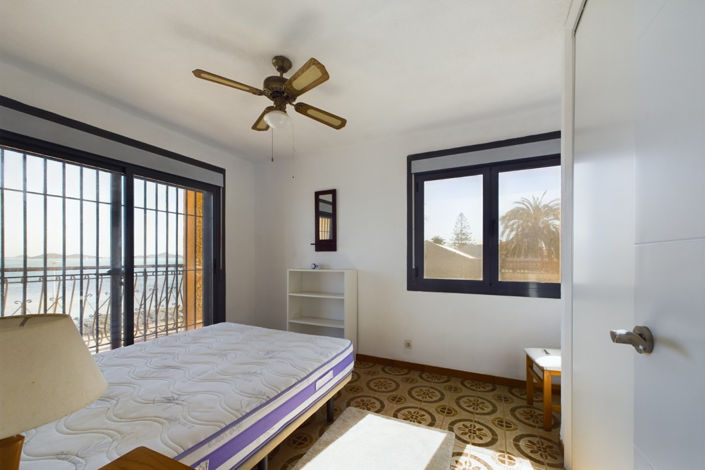 Image No.28-4 Bed Townhouse for sale