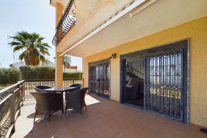 Image No.31-4 Bed Townhouse for sale