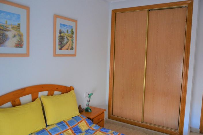 Image No.15-2 Bed Townhouse for sale