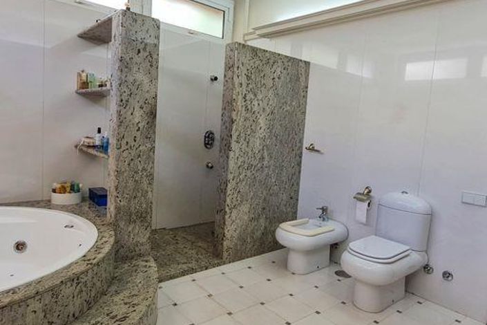 Image No.14-5 Bed Villa for sale