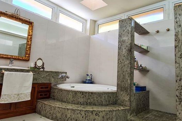 Image No.15-5 Bed Villa for sale