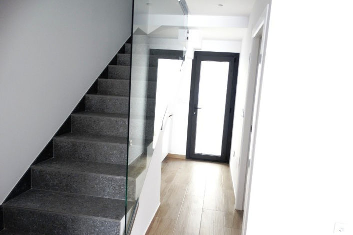 Image No.12-3 Bed Townhouse for sale