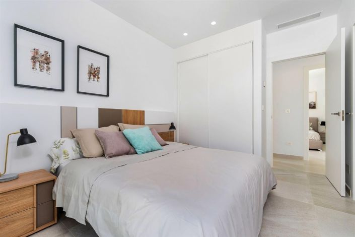 Image No.9-3 Bed Villa for sale