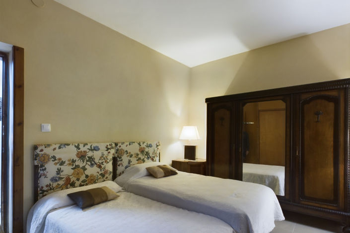 Image No.12-6 Bed Villa for sale