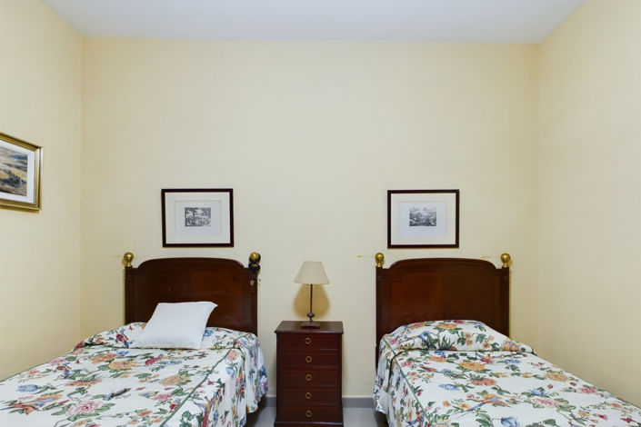 Image No.17-6 Bed Villa for sale