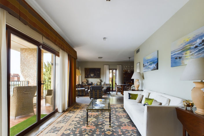 Image No.34-6 Bed Villa for sale