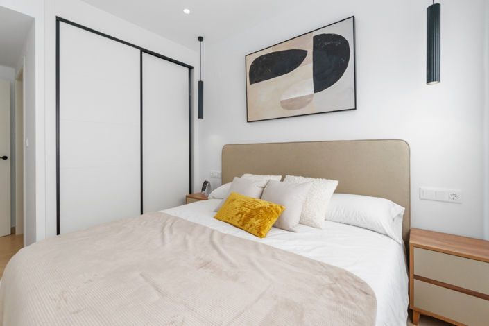 Image No.23-2 Bed Apartment for sale