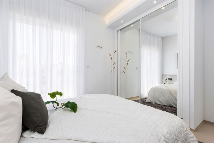 Image No.14-3 Bed Villa for sale