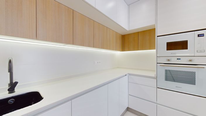 Image No.10-3 Bed Apartment for sale