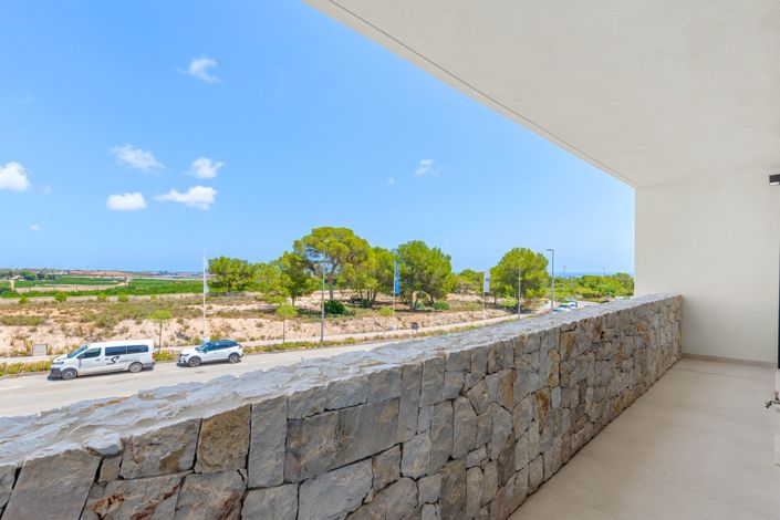 Image No.32-3 Bed Townhouse for sale