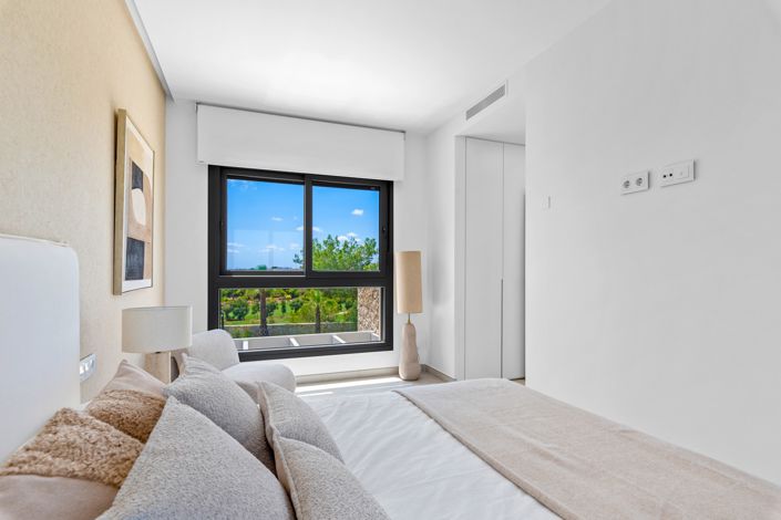 Image No.39-3 Bed Townhouse for sale