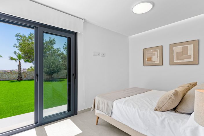 Image No.43-3 Bed Townhouse for sale