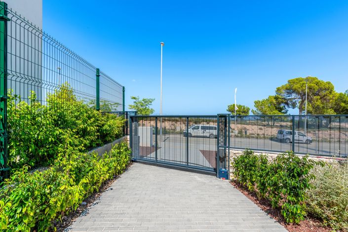 Image No.57-3 Bed Townhouse for sale