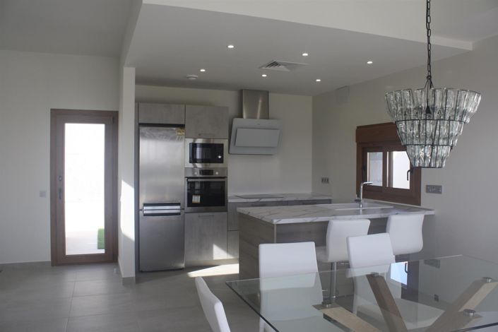 Image No.2-3 Bed Villa for sale