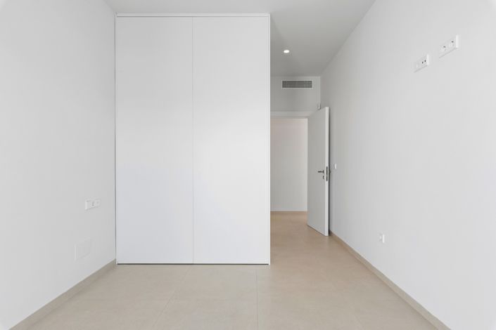 Image No.45-3 Bed Villa for sale